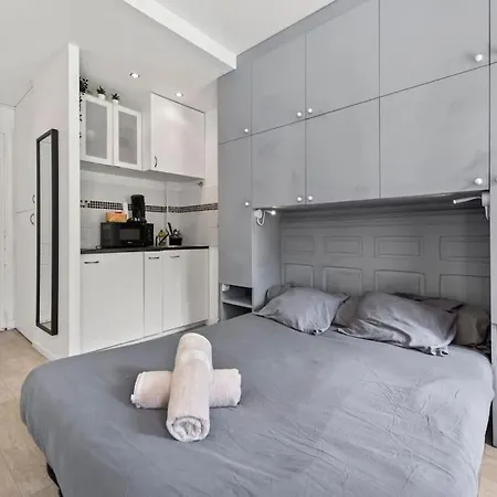 Studio 100m De La Plage & Casino