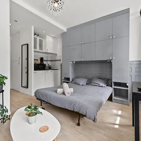 Studio 100m De La Plage & Casino