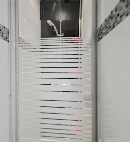 Studio 100m De La Plage & Casino