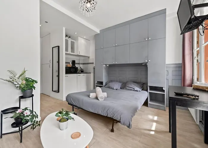 Studio 100m De La Plage & Casino